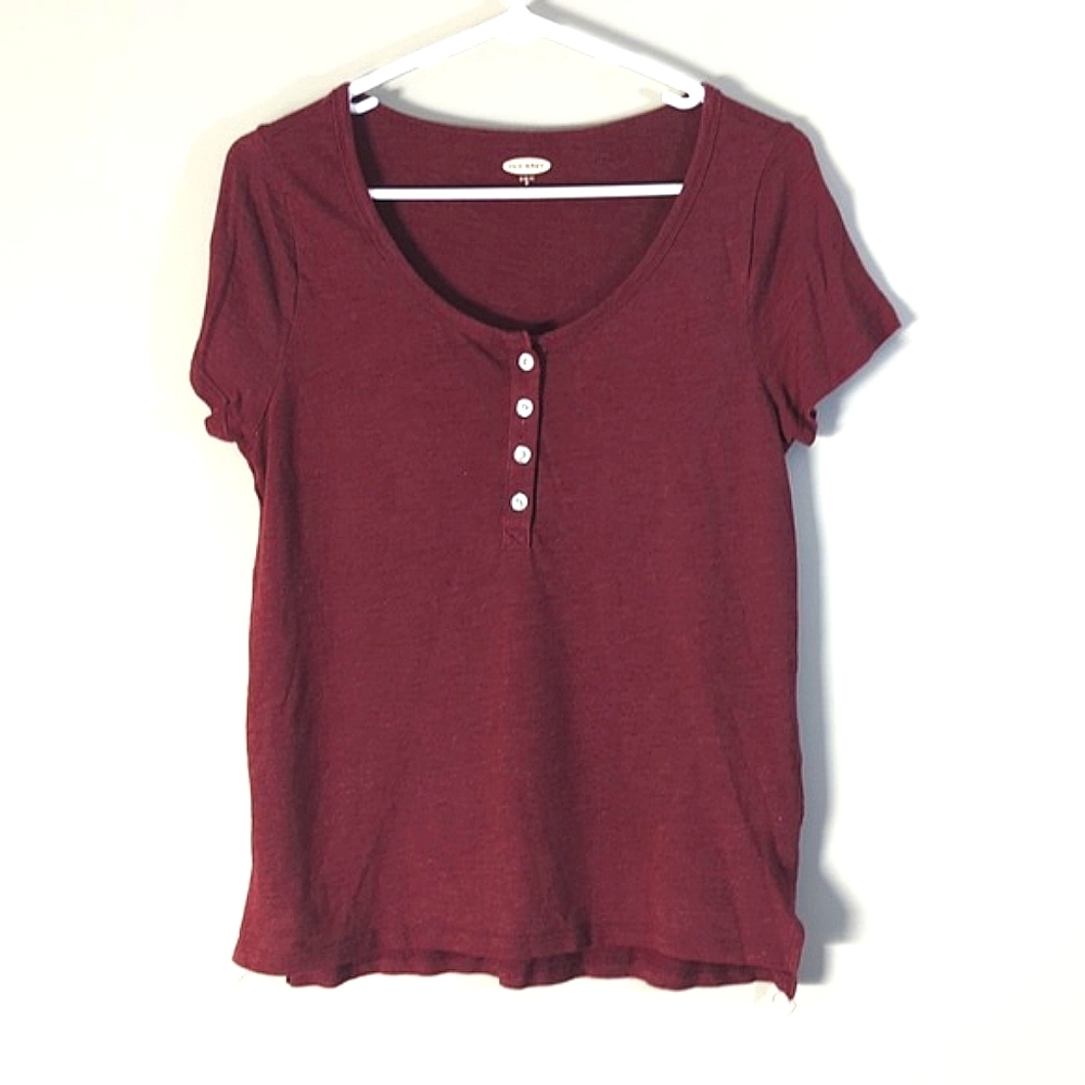 Old Navy slim fit tee, M